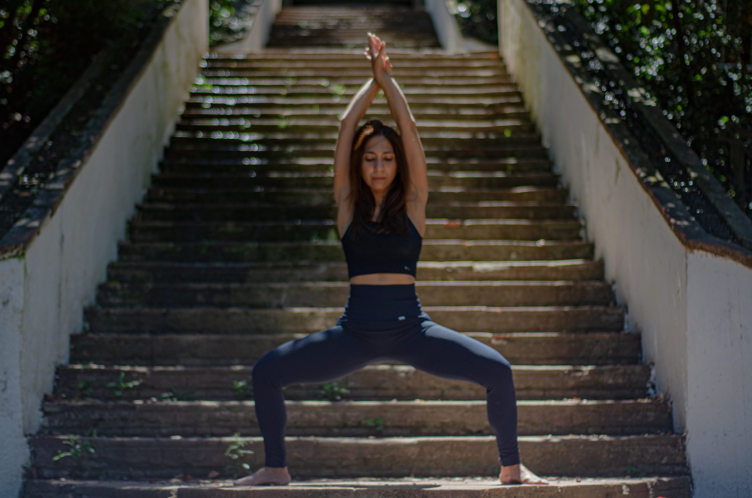 Maestra Priya Sugandh yoga asana clases y formaciones 200h online yoga hatha vinyasa escuela Yoga Alliance Oficial