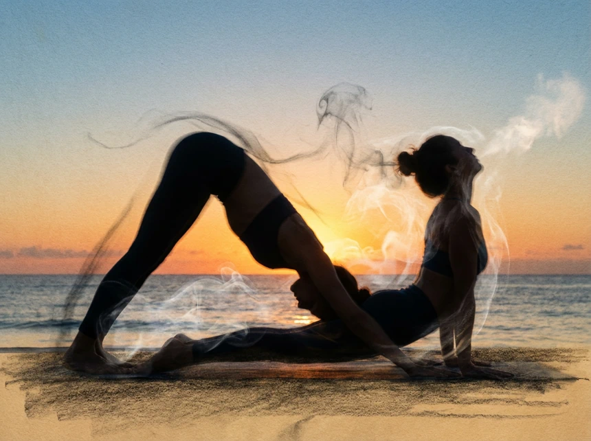 Silueta de practicante en transición fluida de Vinyasa yoga, demostrando la sincronización entre movimiento y respiración.